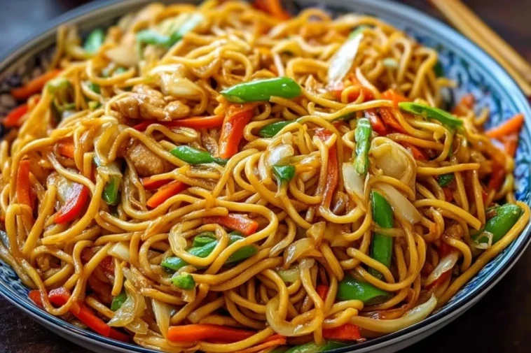 Chow Mein Avec La Meilleure Sauce Chow Mein