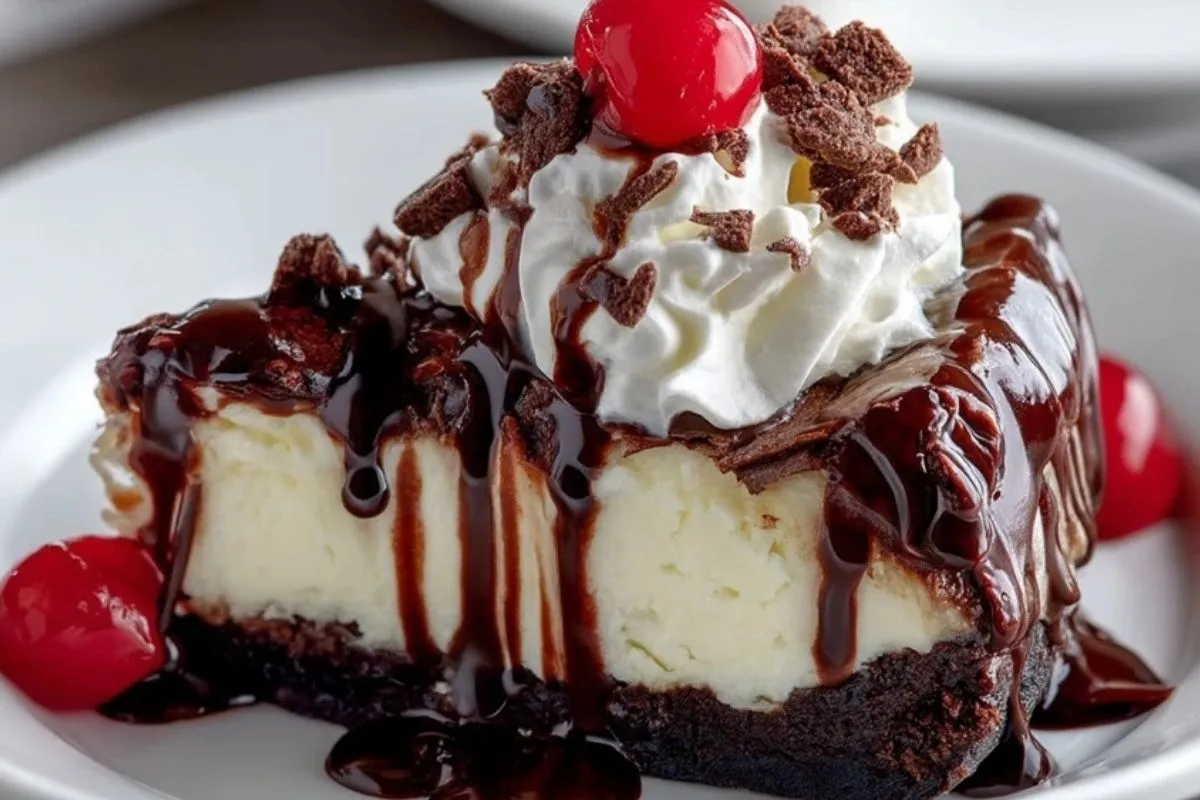 Gâteau Au Fromage Blanc Brownie Avec Sauce Chocolat Chaud