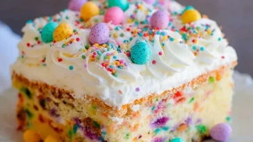 Gâteau De Pâques Arc-En-Ciel Maison