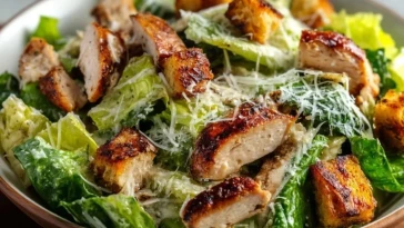 Salade César au Poulet Classique