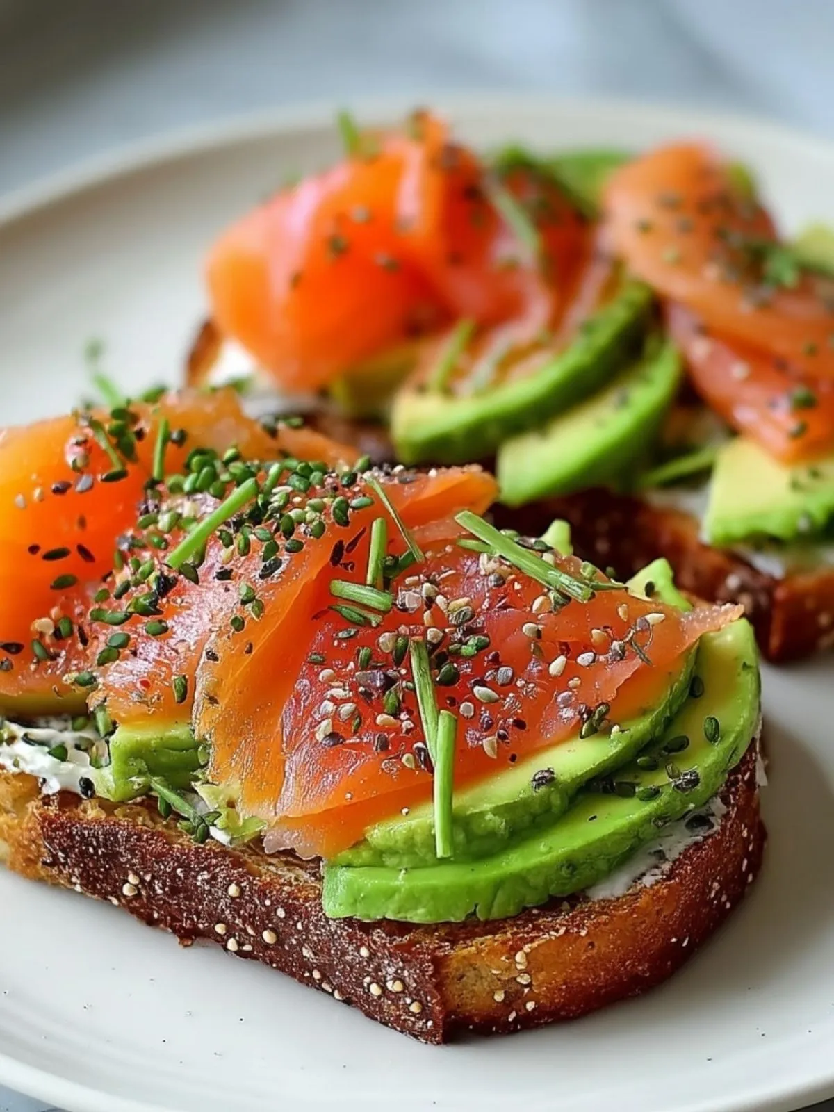 Toast Au Saumon Fumé Et Avocat (1)